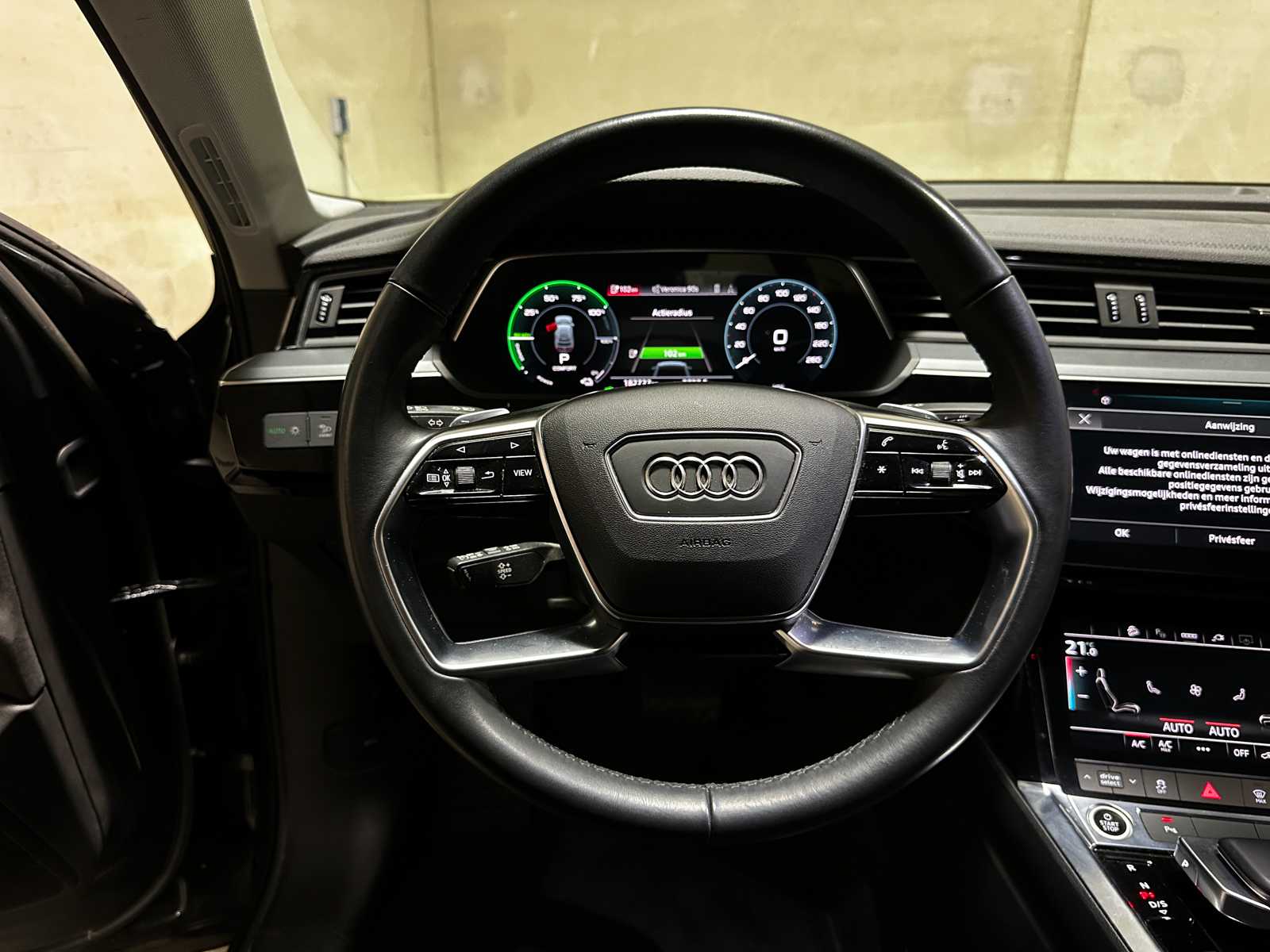 Audi e-tron Sportback 55 quattro edition 95 kWh 408pk 2022 (Origineel-NL + 1e eigenaar), P-835-GD