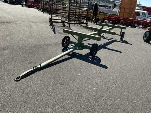 Long material transport trolley