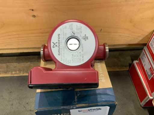 Pompa di riscaldamento centralizzata Gundfoss UPS 15-35SUG