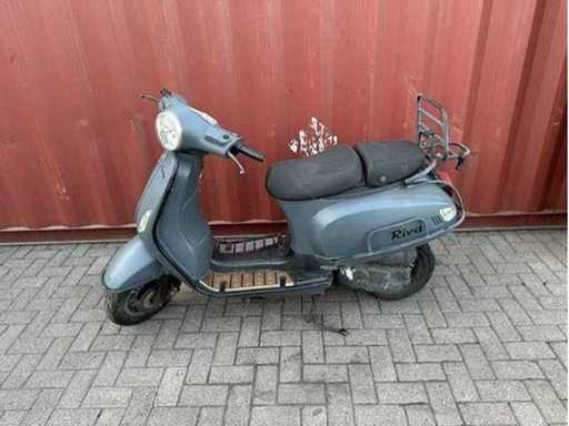 Riva - Bromfiets scooter
