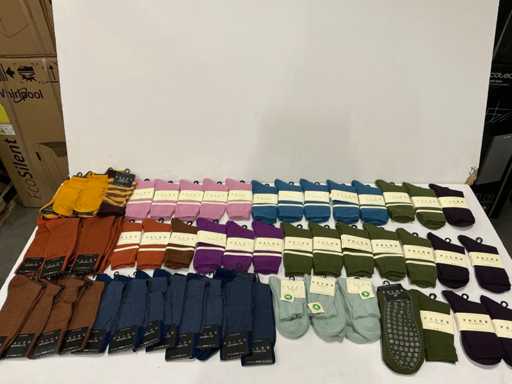 Partia różnych skarpet Falke (56x)