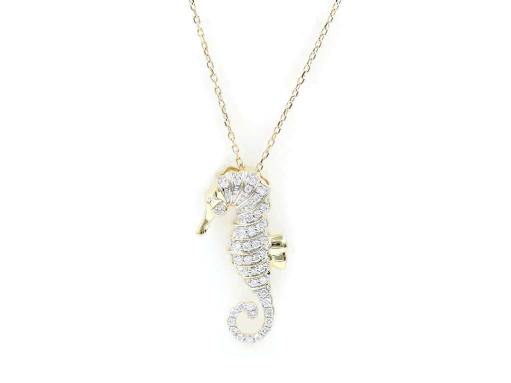 18 kt geelgouden collier met natuurlijke diamanten hanger