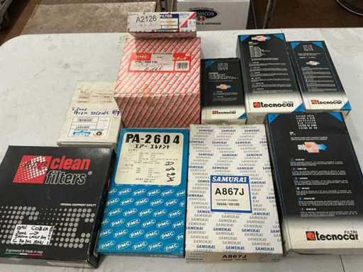 Partij Diverse waaronder,oliefilters,aircofilters enz.