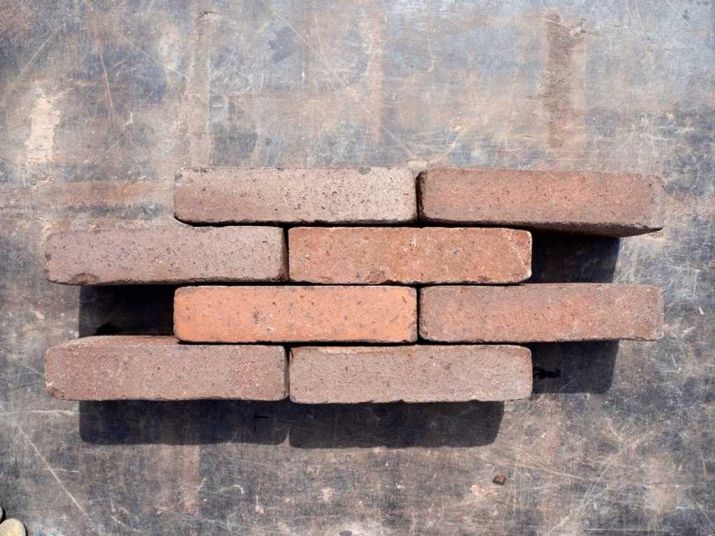Old baked bricks 4,08m²