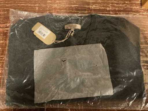 Grupa w różnych strojach 