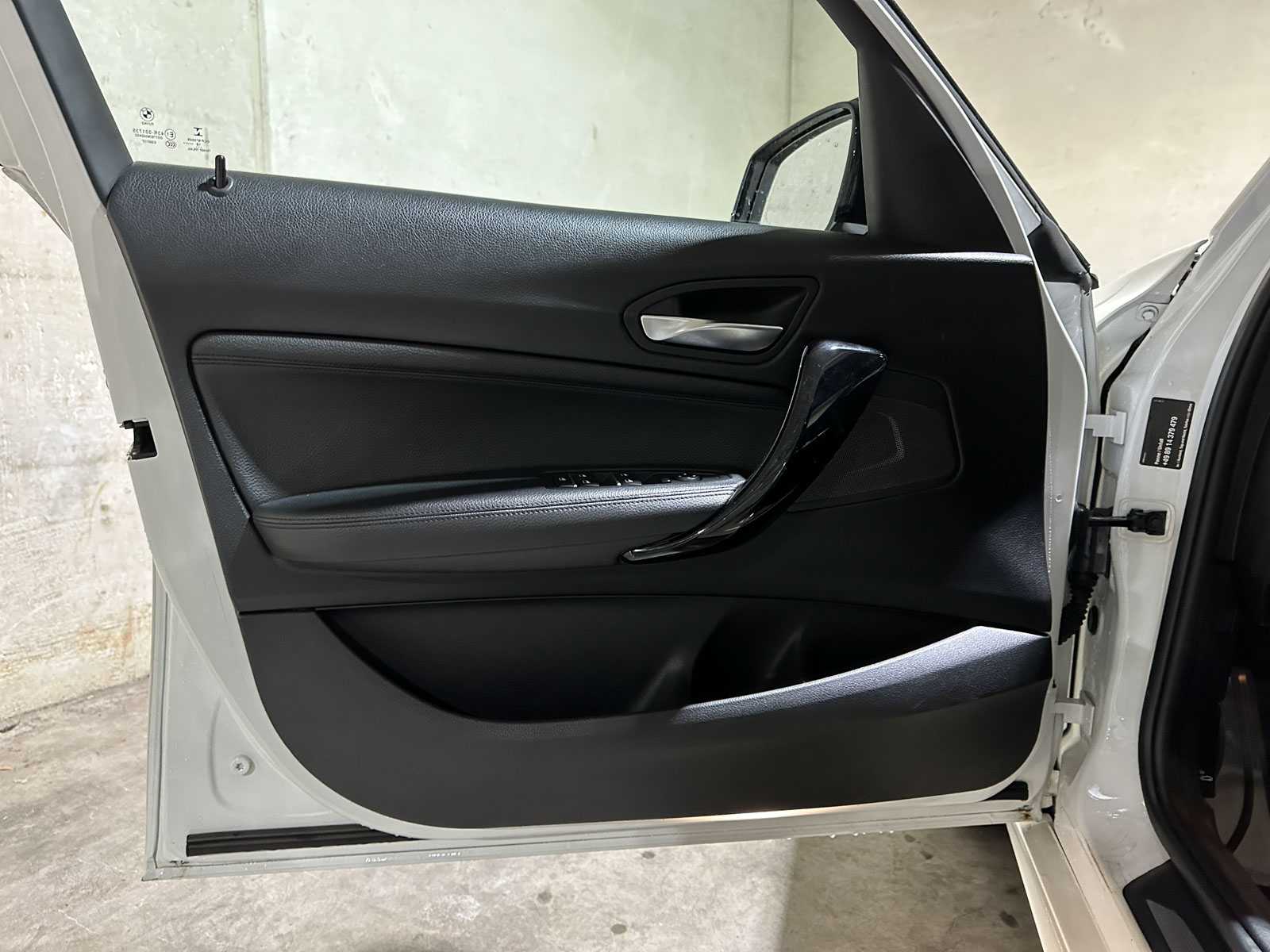 BMW 118i Edition M Sport Shadow High Executive 1-serie 134pk 2019, P-613-RT 