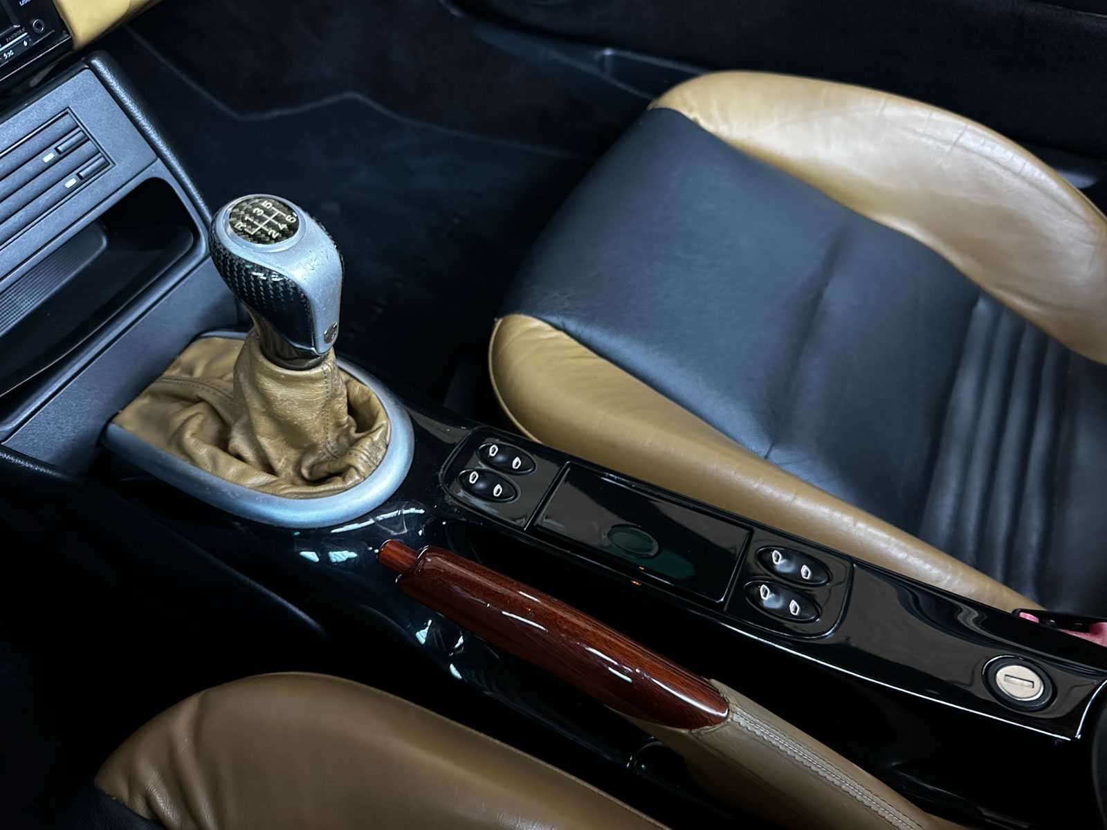 Porsche 911 Carrera Cabriolet 3.6 996 320pk 2004 HANDGESCHAKELD -Youngtimer-