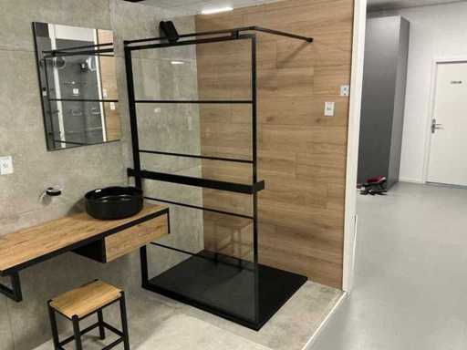 Novellini Custom / Quadra Shower tray with shower wall