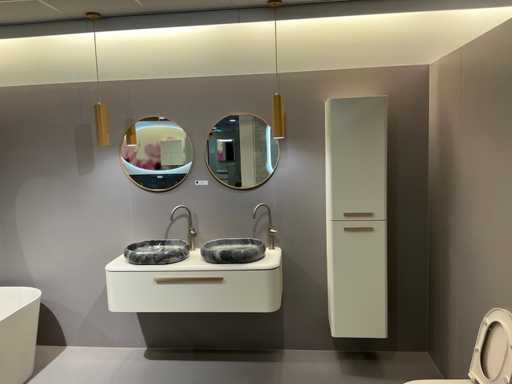 Aranjamentul bazinului rotund Detremmerie