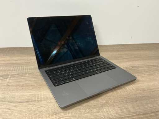 Apple MacBook Pro (M3, 2024)