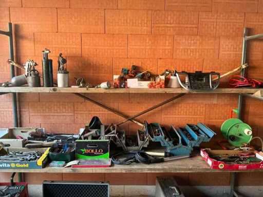 Divers handgereedschap en toebehoren