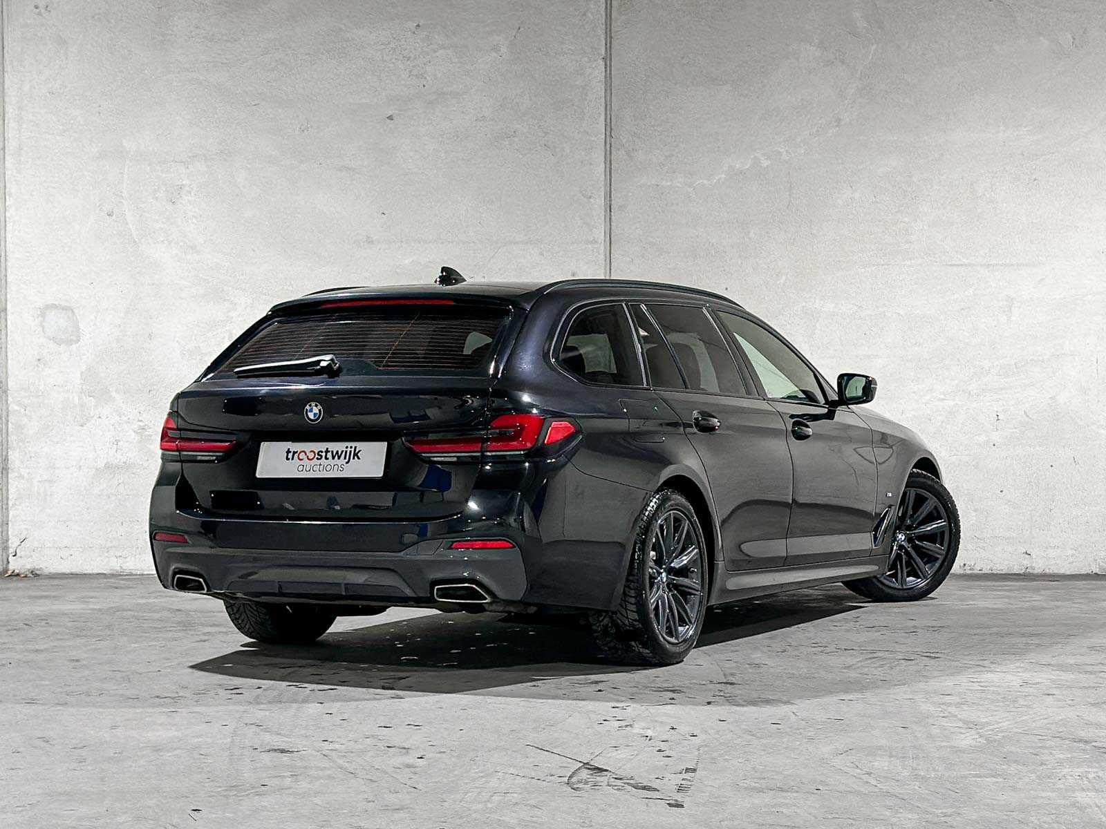 BMW 520i Touring High Executive Edition M-Sport 184pk 2021 (Origineel-NL) 5-Serie G31, L-194-JX