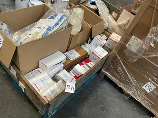 Pallet of various medical accessories