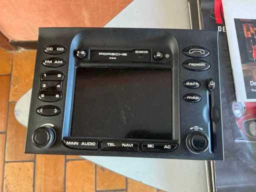 Porsche Navigation / Radio