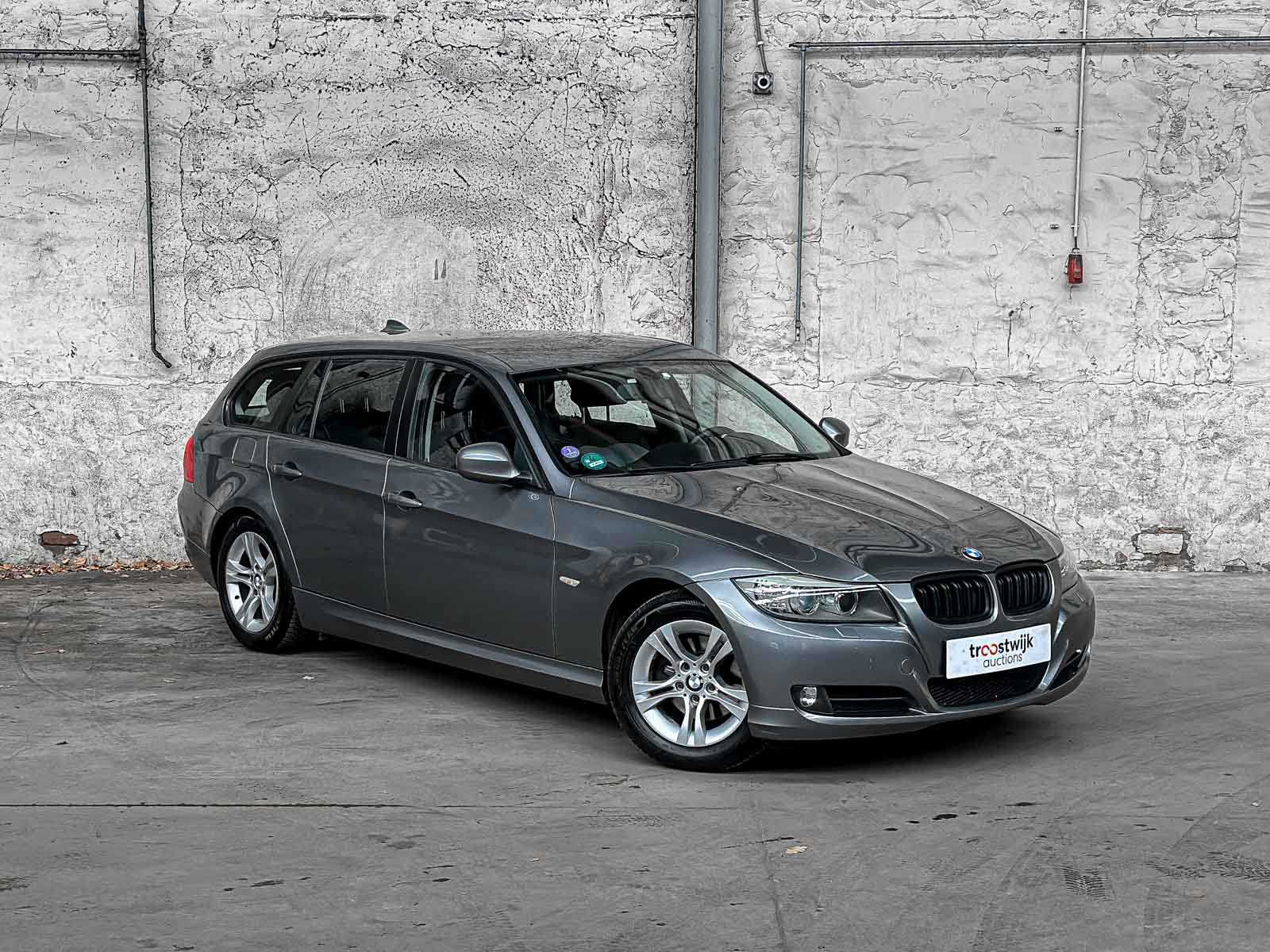BMW 318i Touring Corporate Lease Luxury Line 136 PS 2011 (Original-NL) 3er, 51-SKX-6