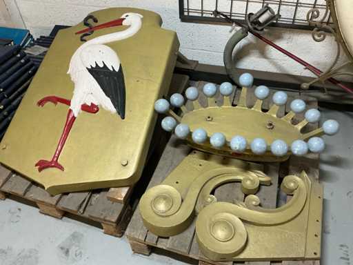 Van Enthoven gietijzeren kunstwerk (Wapenschild Den Haag)