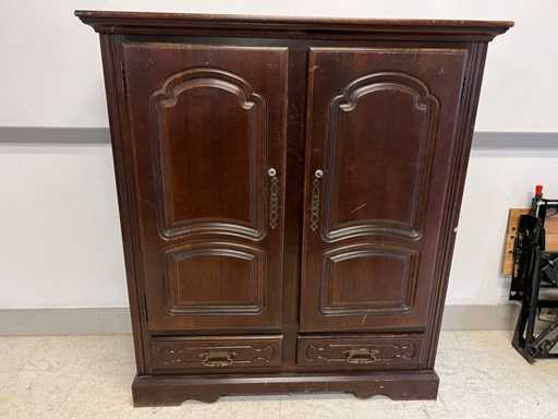 Aufbewahrungsschrank – Klassischer Holzschrank