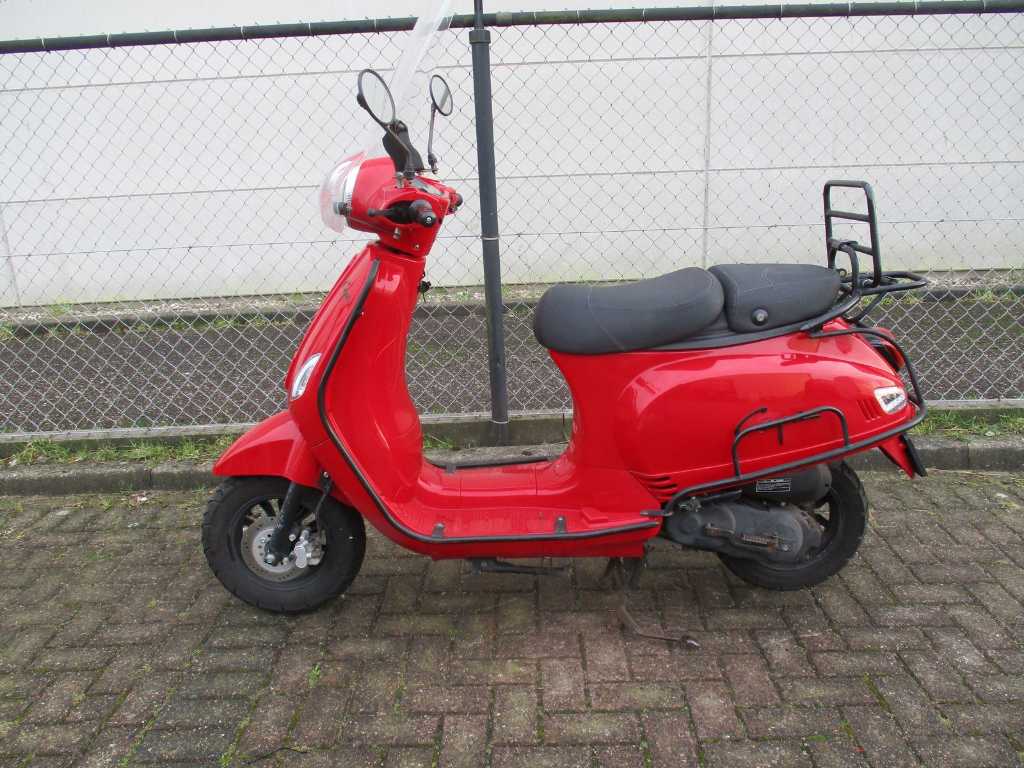 Capri - Snorscooter - RIVA Classic WY50QT-86 Injectie - Scooter