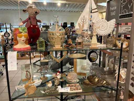 Miscellaneous decoration