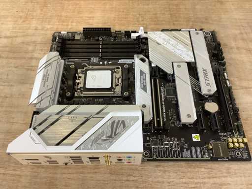 ROG Strix 8650-A Mainboard