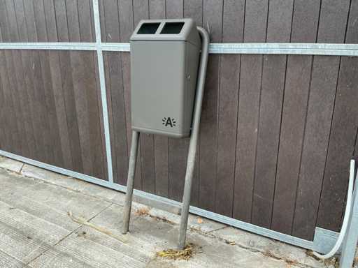 4x Afvalbakken ongebruikt