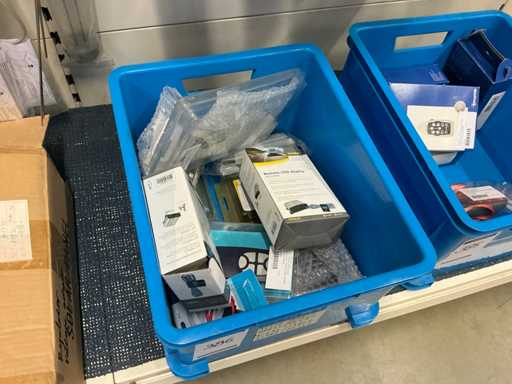 Diverses télécommandes (9x)