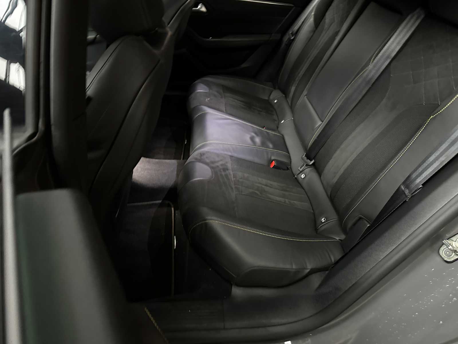 Peugeot 508 SW (5-d) 1,6 Hybrid 360 e-EAT8 Peugeot Sport Engineered (PSE) 265 kW 360 PS 2021 Automatik