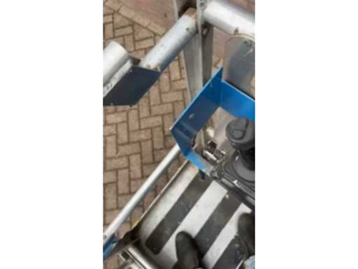 e970998b-ddac-445b-a7af-e6938aebeda2.mp4