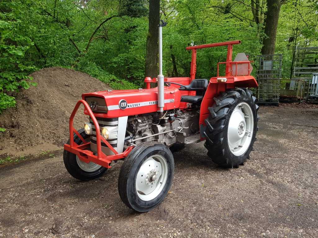 Massey Ferguson - 133 - TLX-36-K - Utility tractor