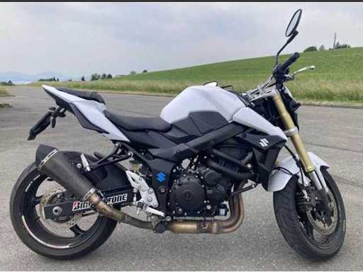 Suzuki - Motocicletă - Motocicletă