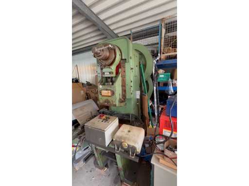 5d38ae6c-08fd-4e07-86a2-6a19fc5c170e.mp4