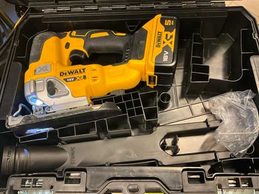DeWalt DCS334 Decoupeerzaag
