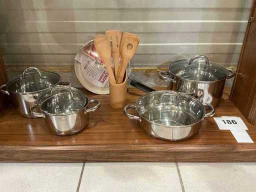 14-piece cooking pot set