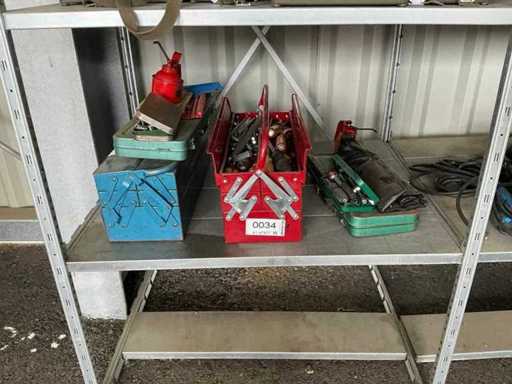 Bundle of hand tools