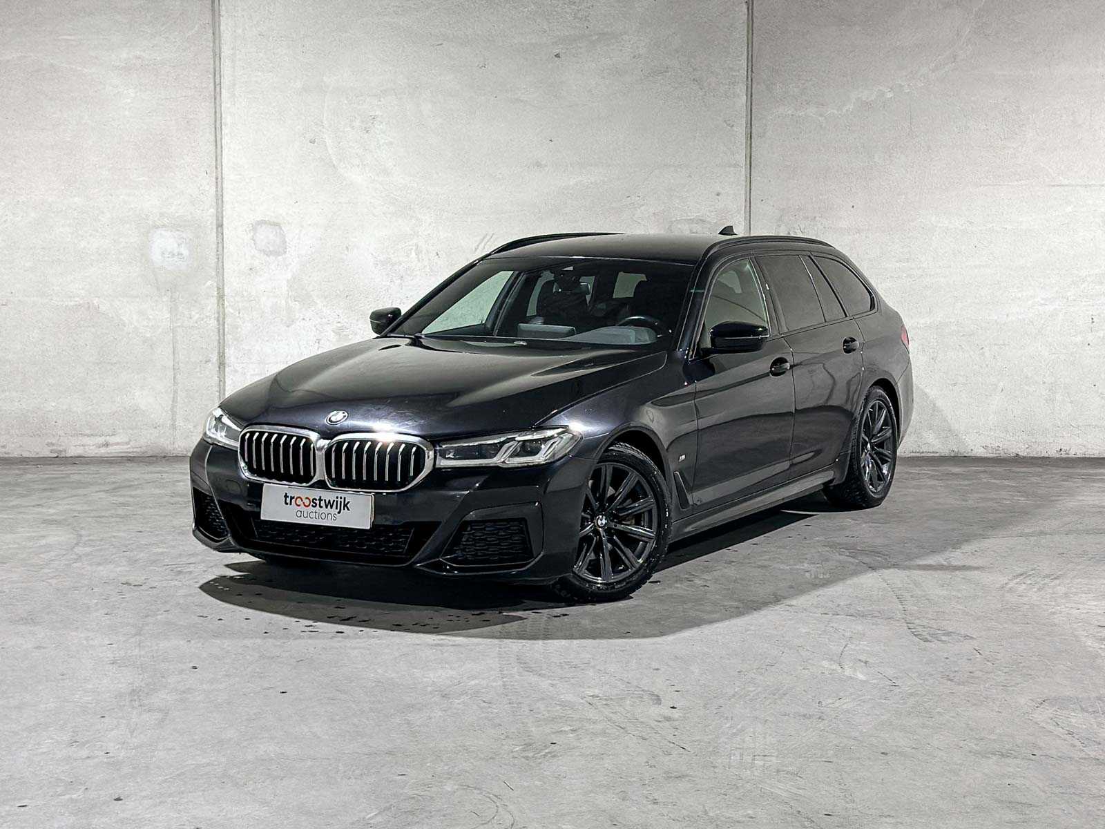 BMW 520i Touring High Executive Edition M-Sport 184pk 2021 (Origineel-NL) 5-Serie G31, L-194-JX