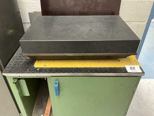 Table plate en granit avec meuble de base