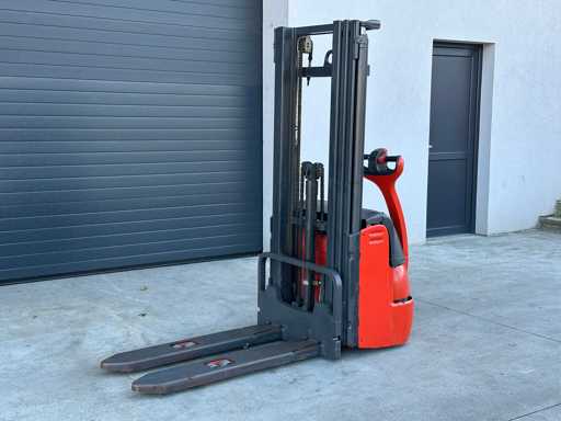 2004 Linde L10 Stackers Pallettruck