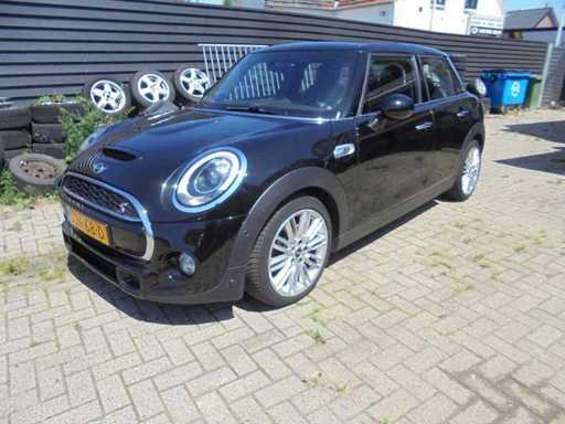 Mini - 2015 - Mini Automatic - 2.0 Coop.S P. S.Bns - JJN-68-D