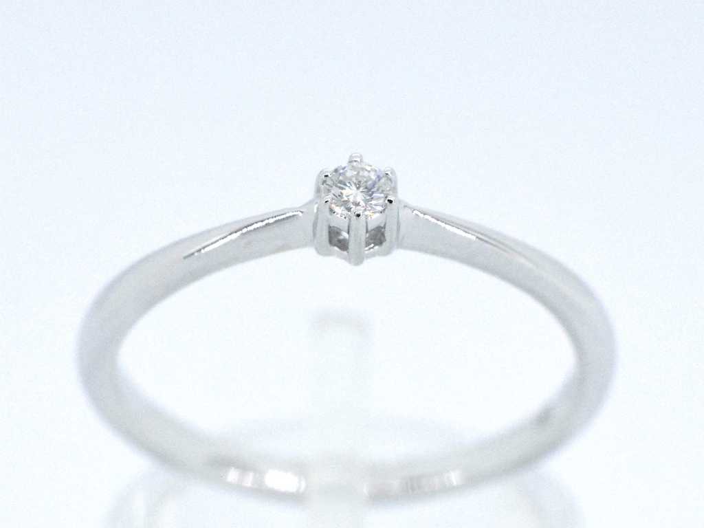 Witgouden ring solitaire met een briljant geslepen diamant