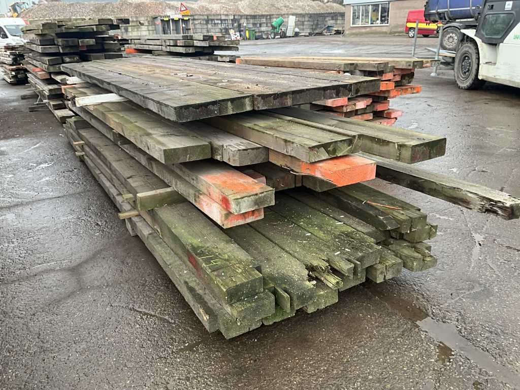 Scrap wood beam (45x)
