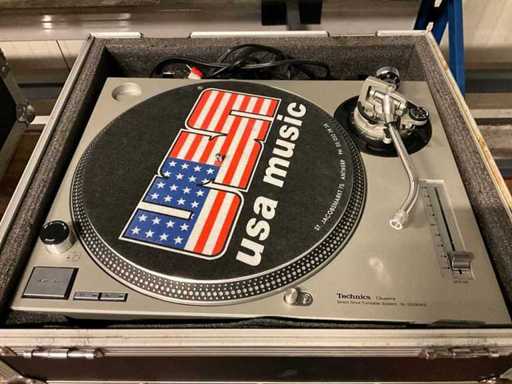 Giradischi Technics SL1200 MK2