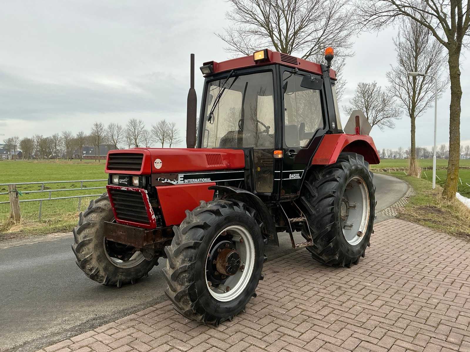 1987 Case international 845xl All-wheel drive farm tractor
