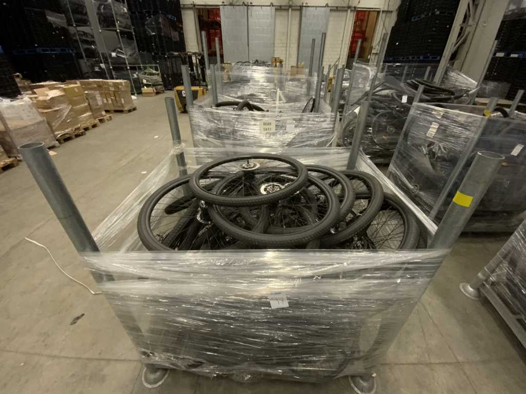 Batch of wheels and tyres