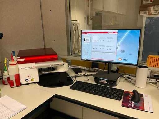 BD ACCURI - 2022 - C6 PLUS - Cytometer