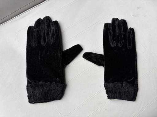 Velvet Gloves - Pair (10000x)