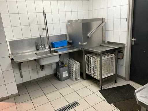 Winterhalter GS 515 Vaatwasmachine met aan en afvoertafel