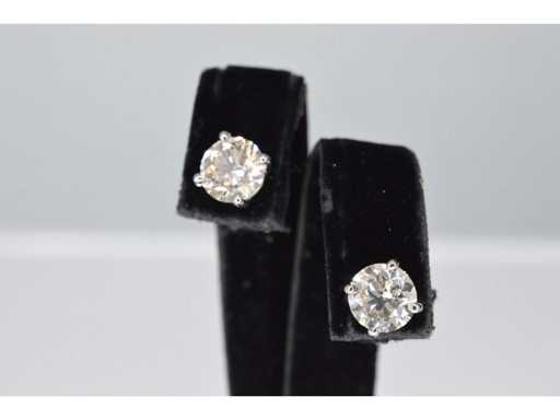 Witgouden diamanten oorbellen 1.20 carat