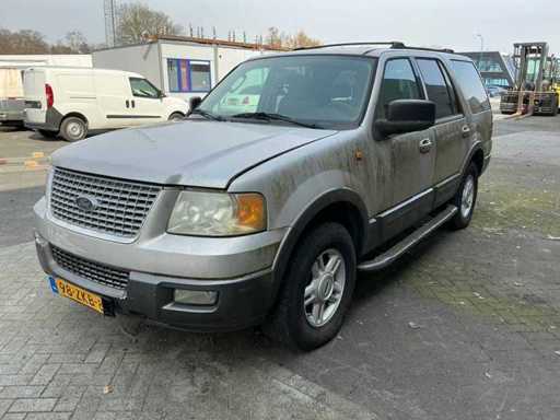 Samochód osobowy Ford Expedition z 2004 roku