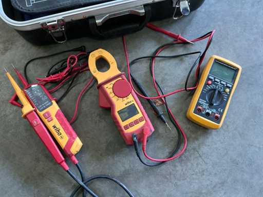 Verschiedene Messgeräte (3x)