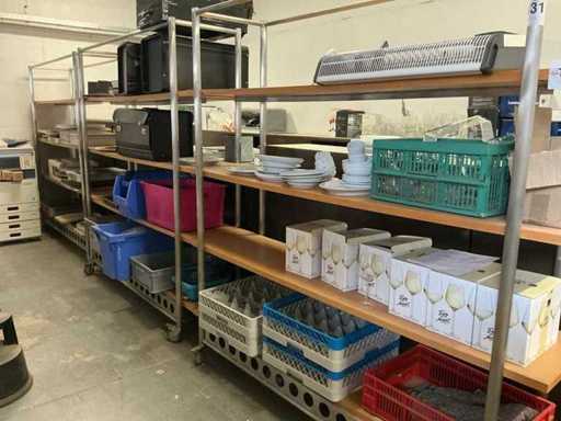 Lots de vaisselle, verrerie et divers